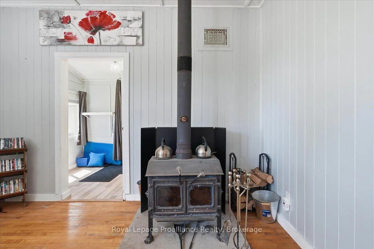 Photo 15 of 18128 Highway 41, Addington Highlands — HOMEH