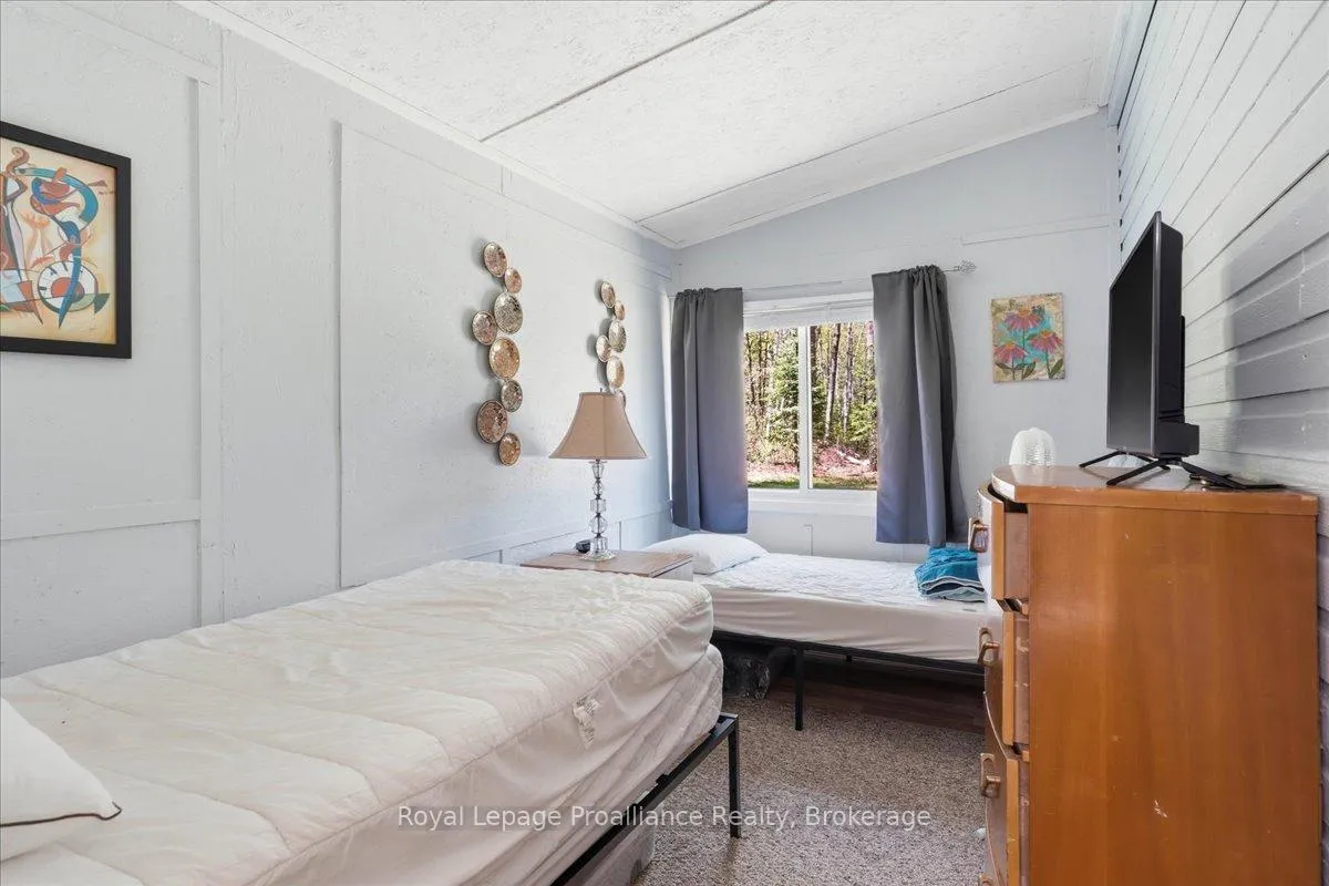 Photo 16 of 18128 Highway 41, Addington Highlands — HOMEH