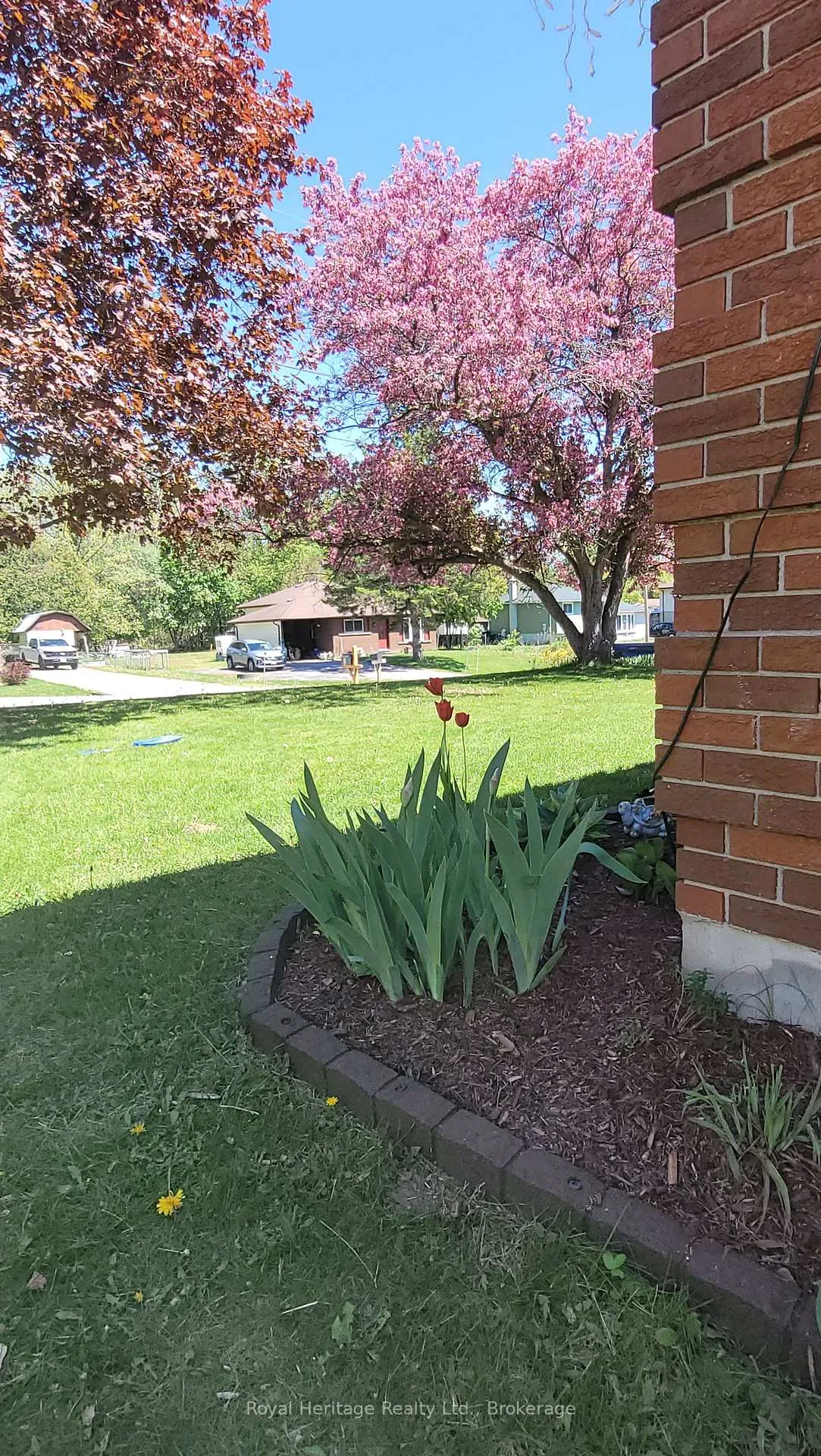 Photo 4 of 115 Chatterton Valley Crescent, Quinte West, Sidney Ward — HOMEH