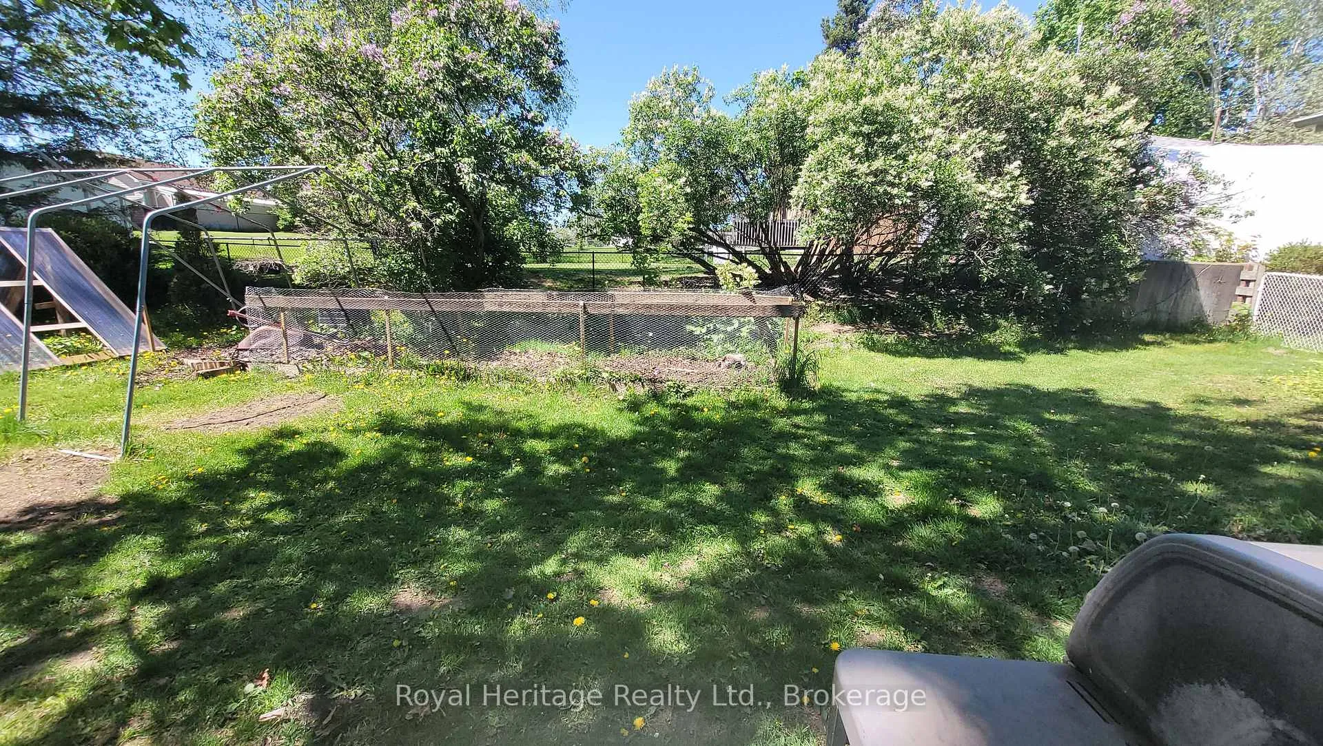 Photo 8 of 115 Chatterton Valley Crescent, Quinte West, Sidney Ward — HOMEH