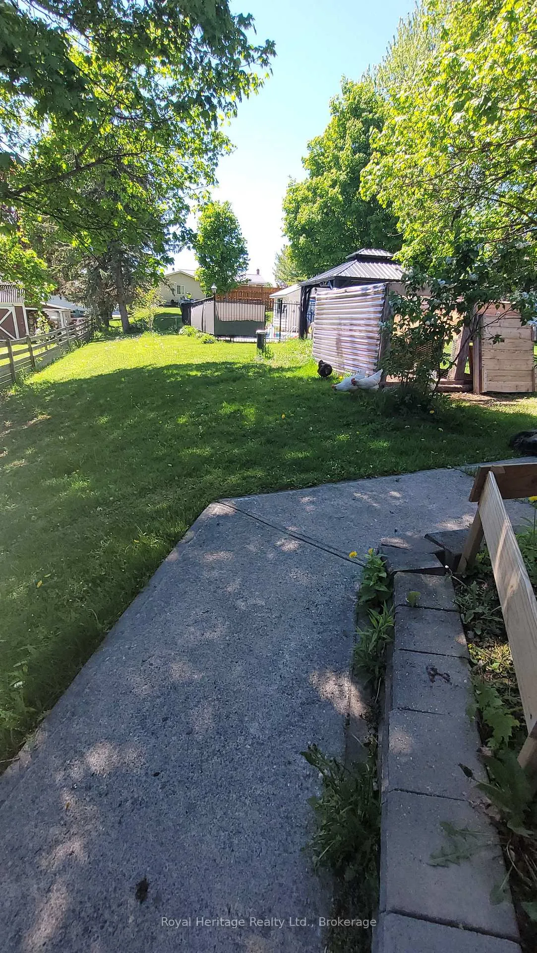 Photo 10 of 115 Chatterton Valley Crescent, Quinte West, Sidney Ward — HOMEH
