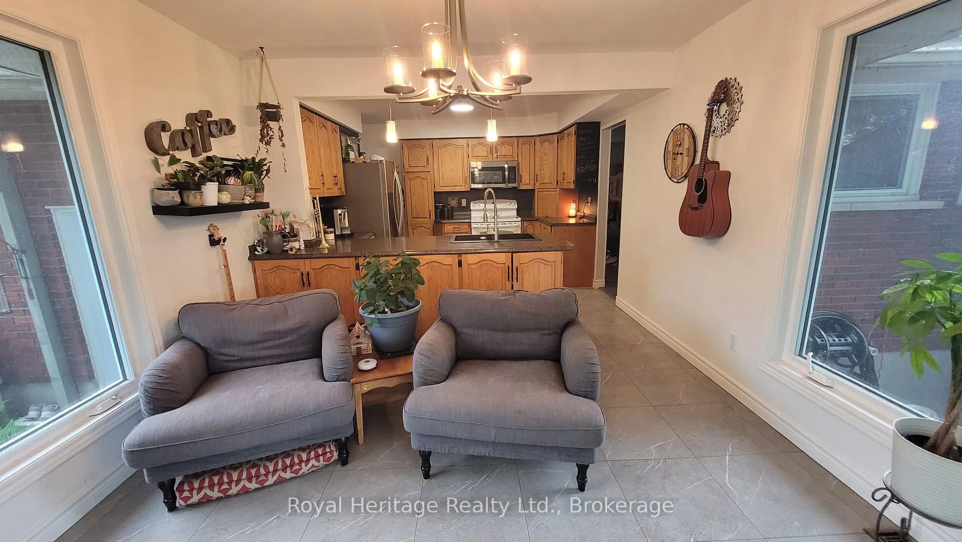 Photo 14 of 115 Chatterton Valley Crescent, Quinte West, Sidney Ward — HOMEH