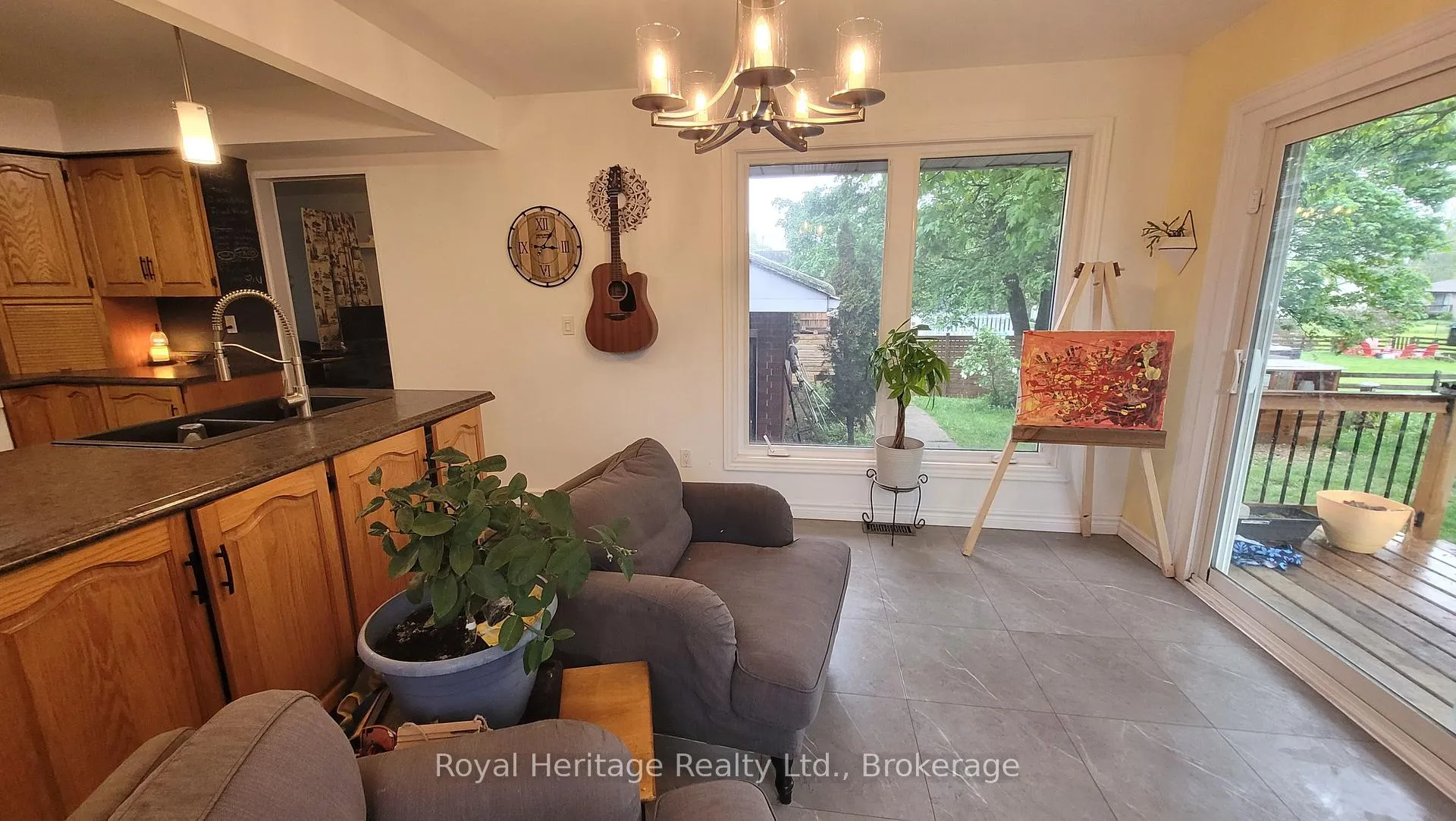 Photo 16 of 115 Chatterton Valley Crescent, Quinte West, Sidney Ward — HOMEH