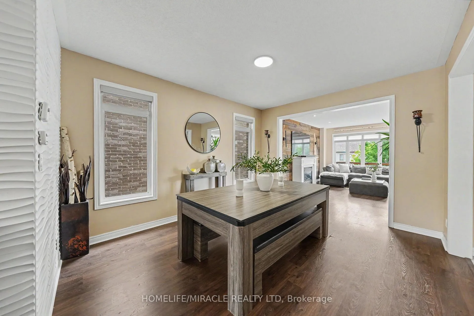 Photo 5 of 14 Willoughby Way, New Tecumseth, Alliston — HOMEH