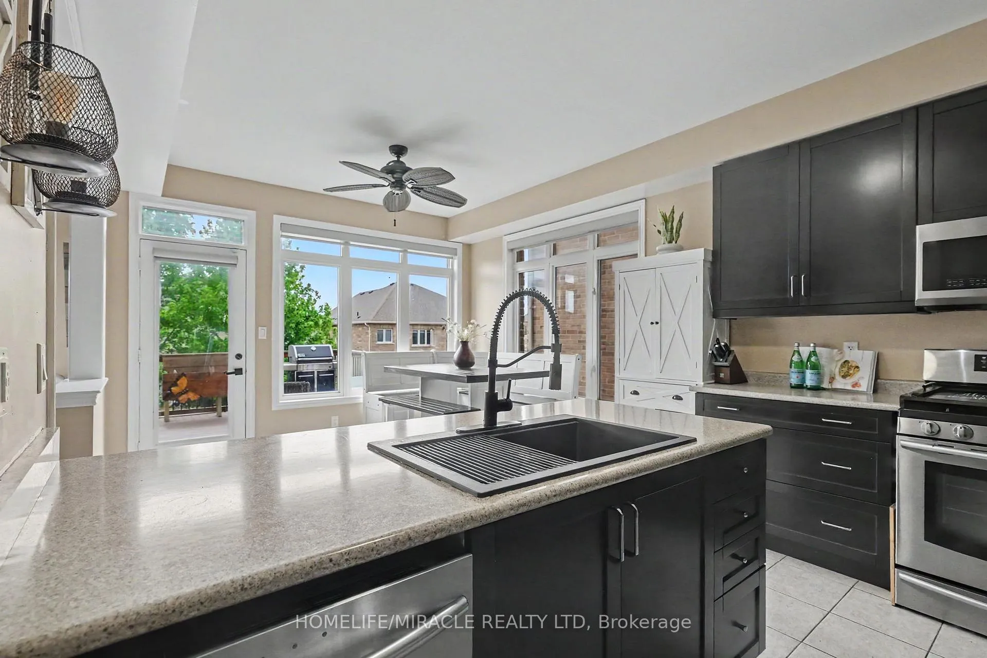 Photo 12 of 14 Willoughby Way, New Tecumseth, Alliston — HOMEH