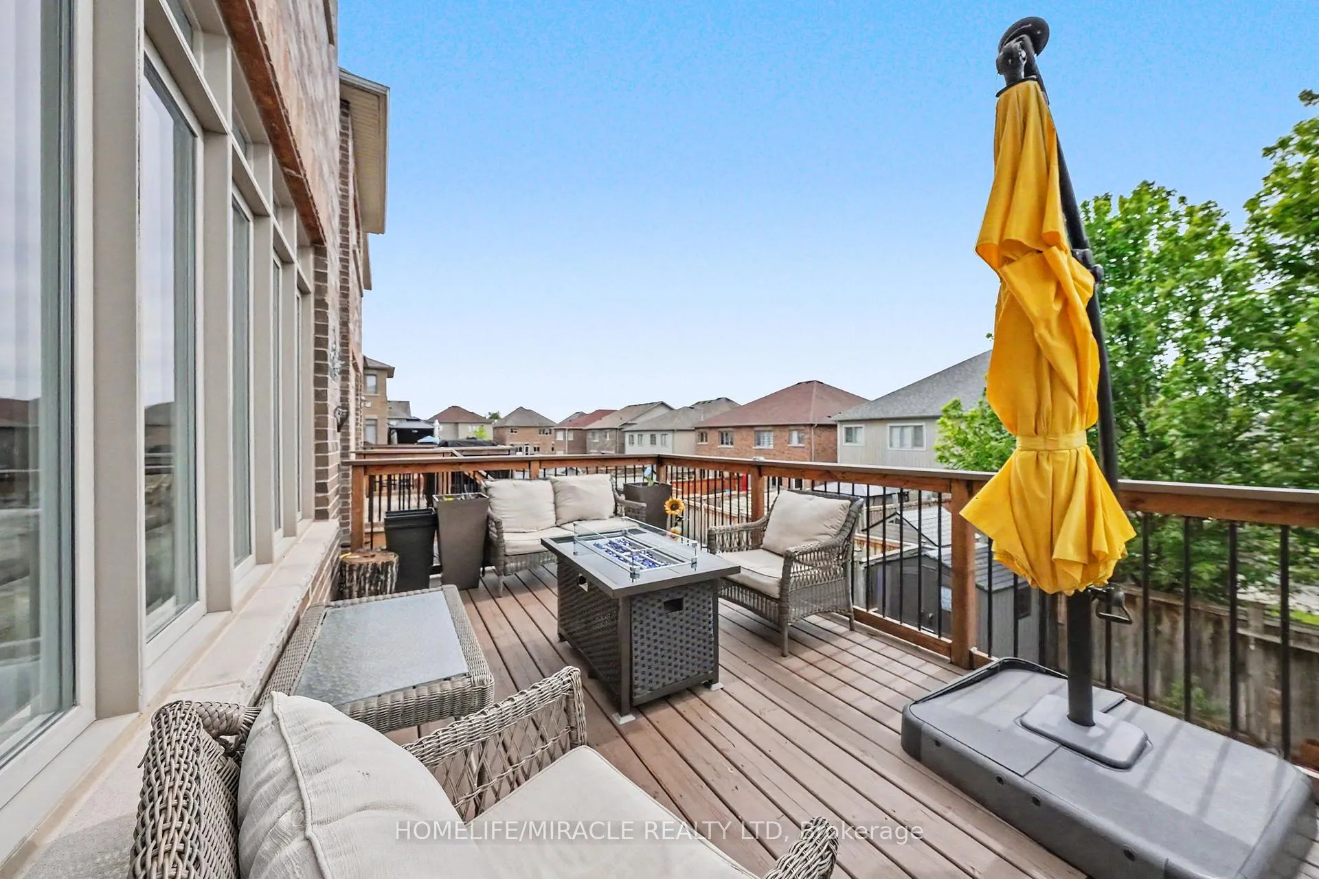Photo 19 of 14 Willoughby Way, New Tecumseth, Alliston — HOMEH