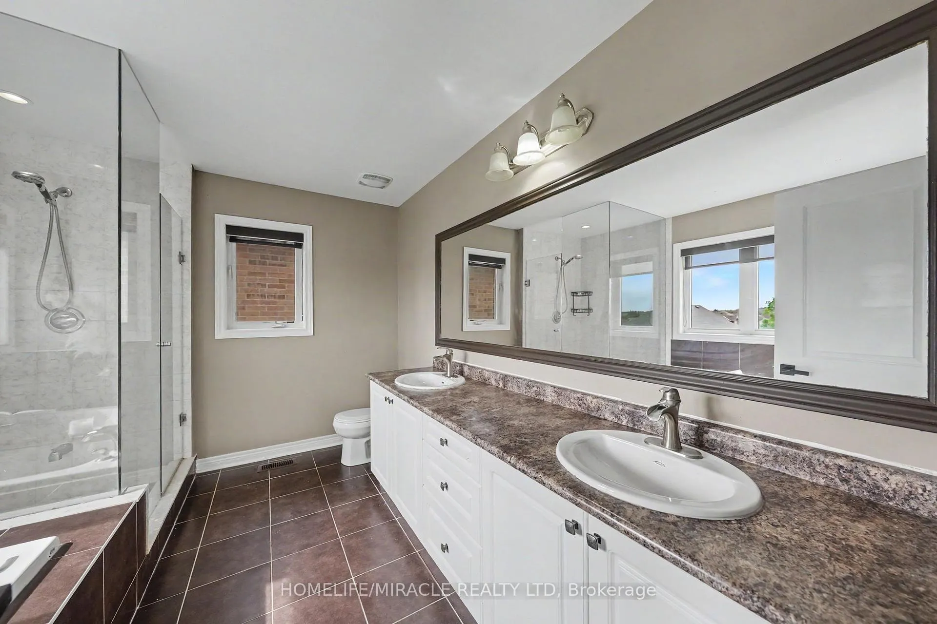 Photo 31 of 14 Willoughby Way, New Tecumseth, Alliston — HOMEH