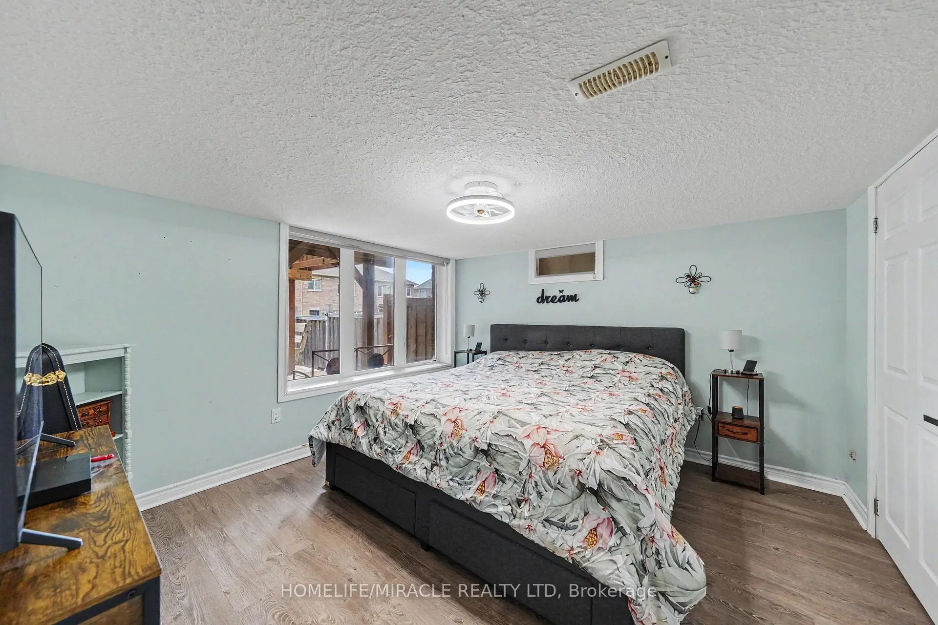Photo 40 of 14 Willoughby Way, New Tecumseth, Alliston — HOMEH