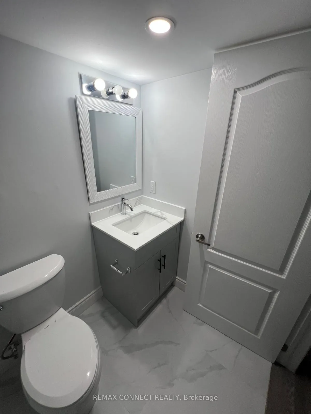 Photo 7 of Unit Bsmt, 8 Evanwood Crescent, Brampton, Credit Valley — HOMEH