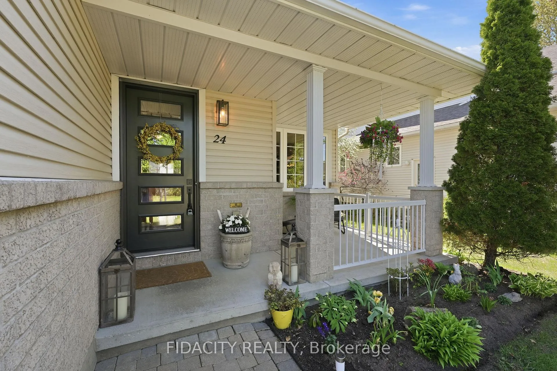 Photo 2 of 24 Sirocco Crescent, Ottawa, Stittsville (North) — HOMEH