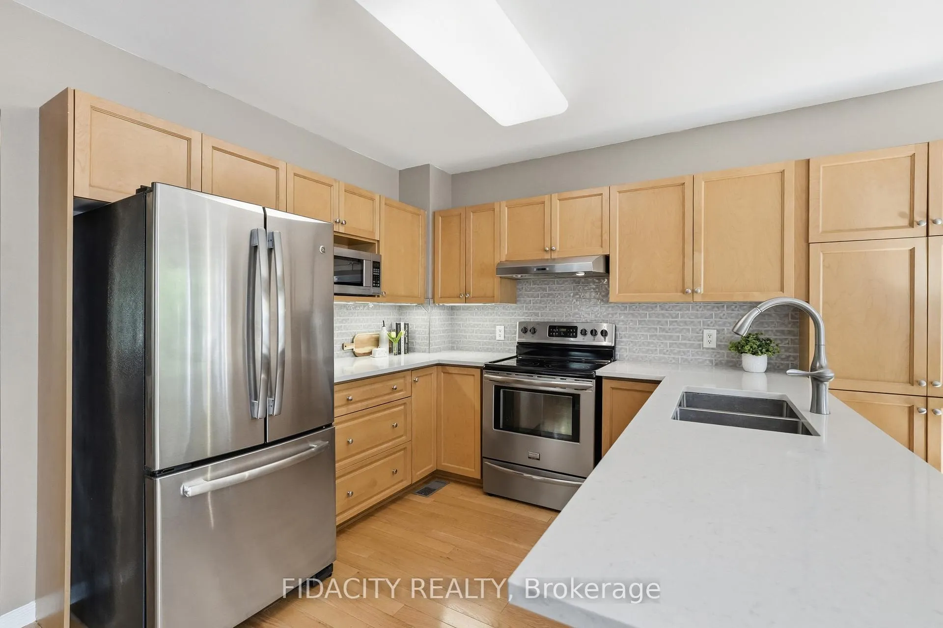 Photo 14 of 24 Sirocco Crescent, Ottawa, Stittsville (North) — HOMEH