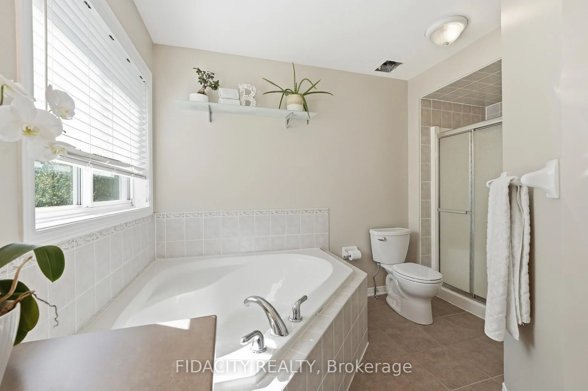 Photo 25 of 24 Sirocco Crescent, Ottawa, Stittsville (North) — HOMEH
