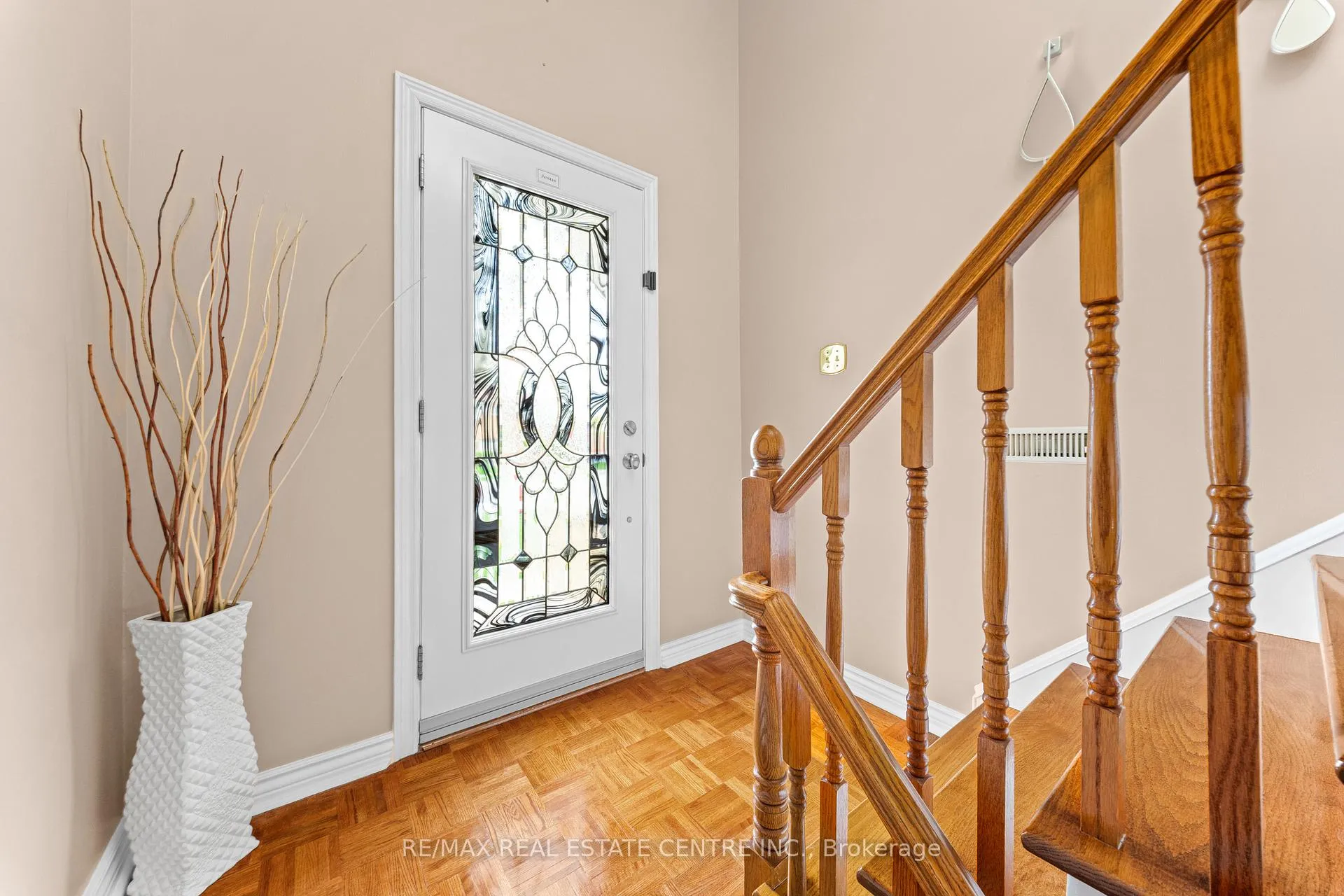 Photo 6 of 24 Linkdale Road, Brampton, Brampton North — HOMEH