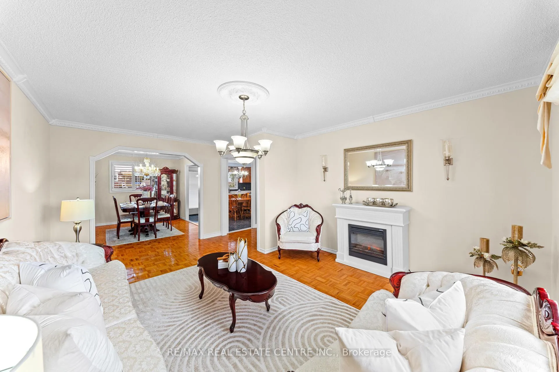 Photo 15 of 24 Linkdale Road, Brampton, Brampton North — HOMEH