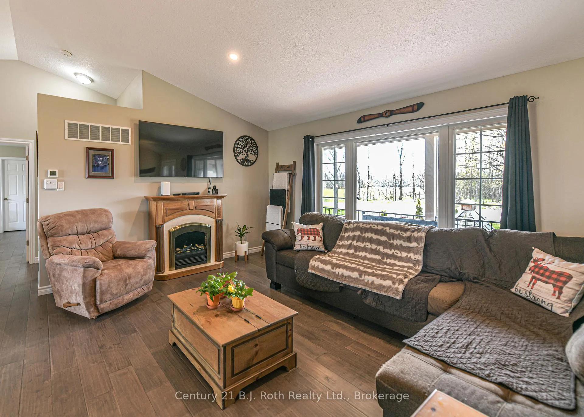 Photo 4 of 3888 Melrose Drive, Ramara, Atherley — HOMEH