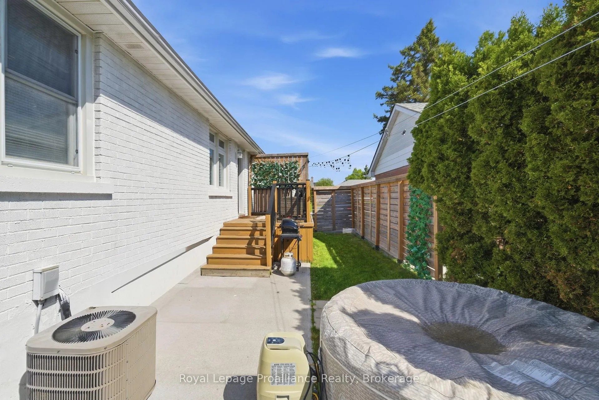 Photo 43 of 19 Coleman Drive, Quinte West, Trenton Ward — HOMEH