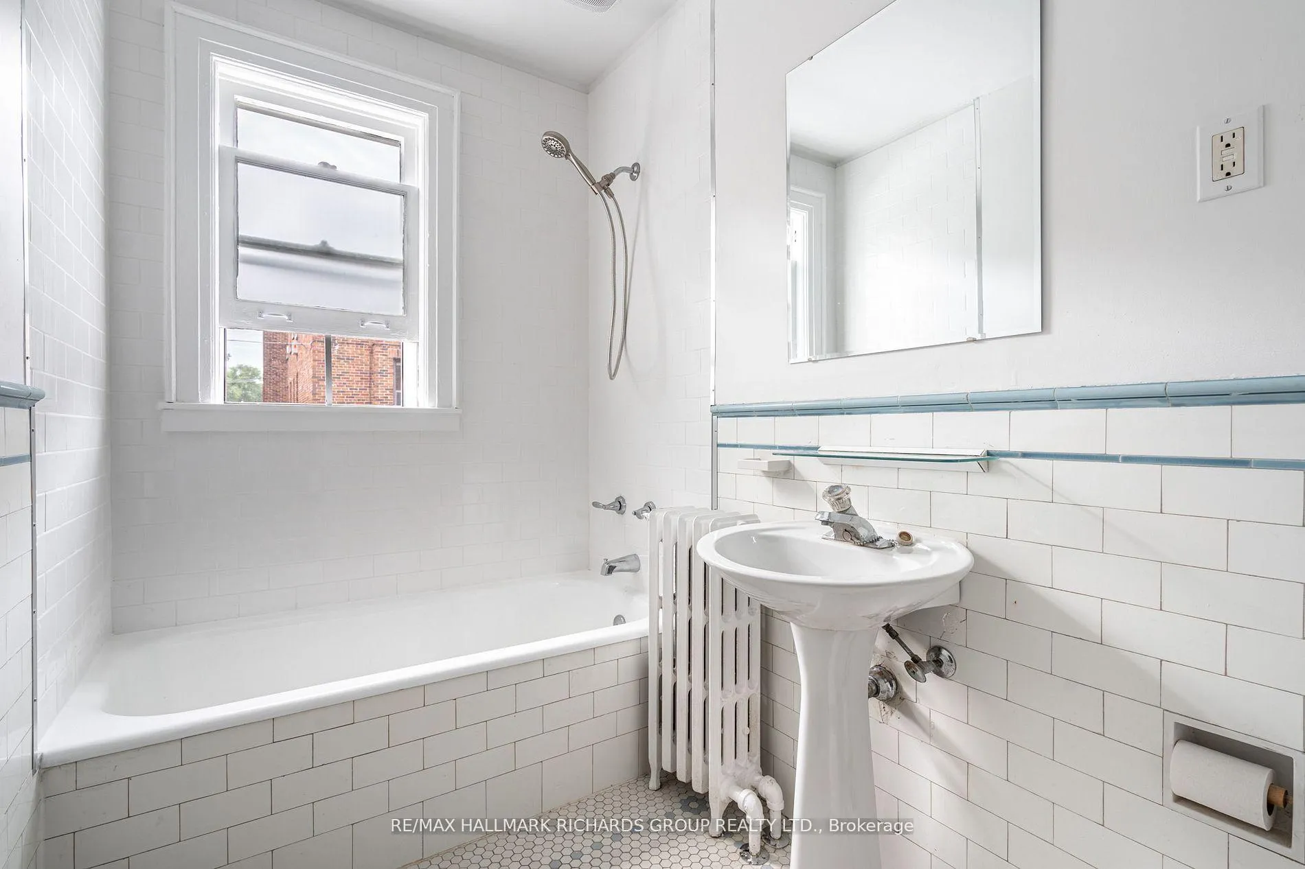 Photo 3 of Unit 1, 15 Courcelette Road, Scarborough, Birchcliffe-Cliffside — HOMEH