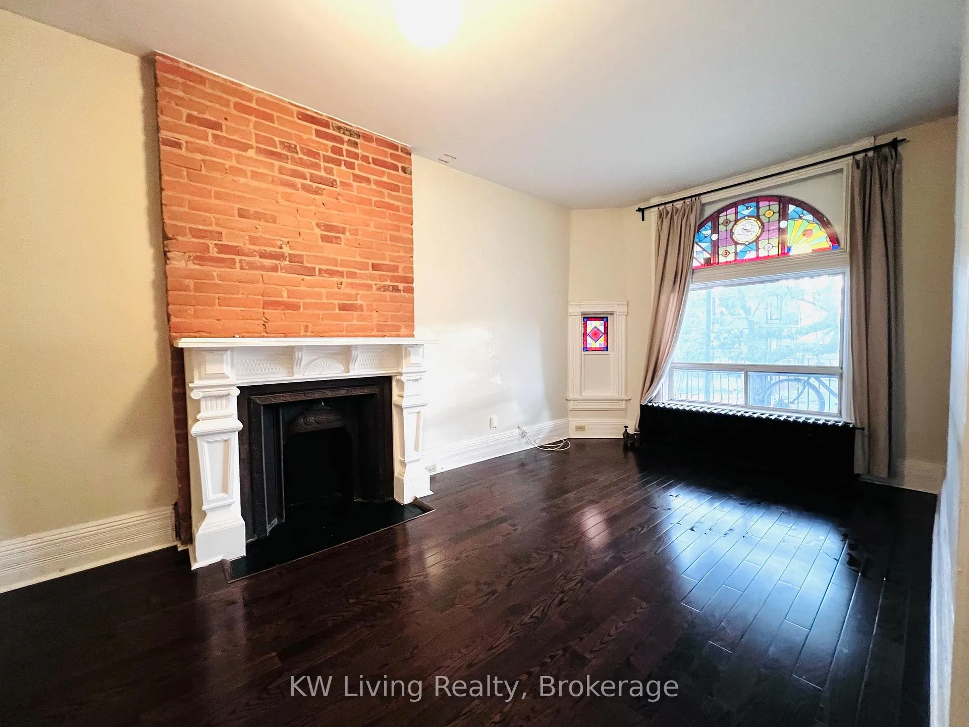 Photo 6 of Unit Main, 415 Manning Avenue, Toronto, Palmerston-Little Italy — HOMEH