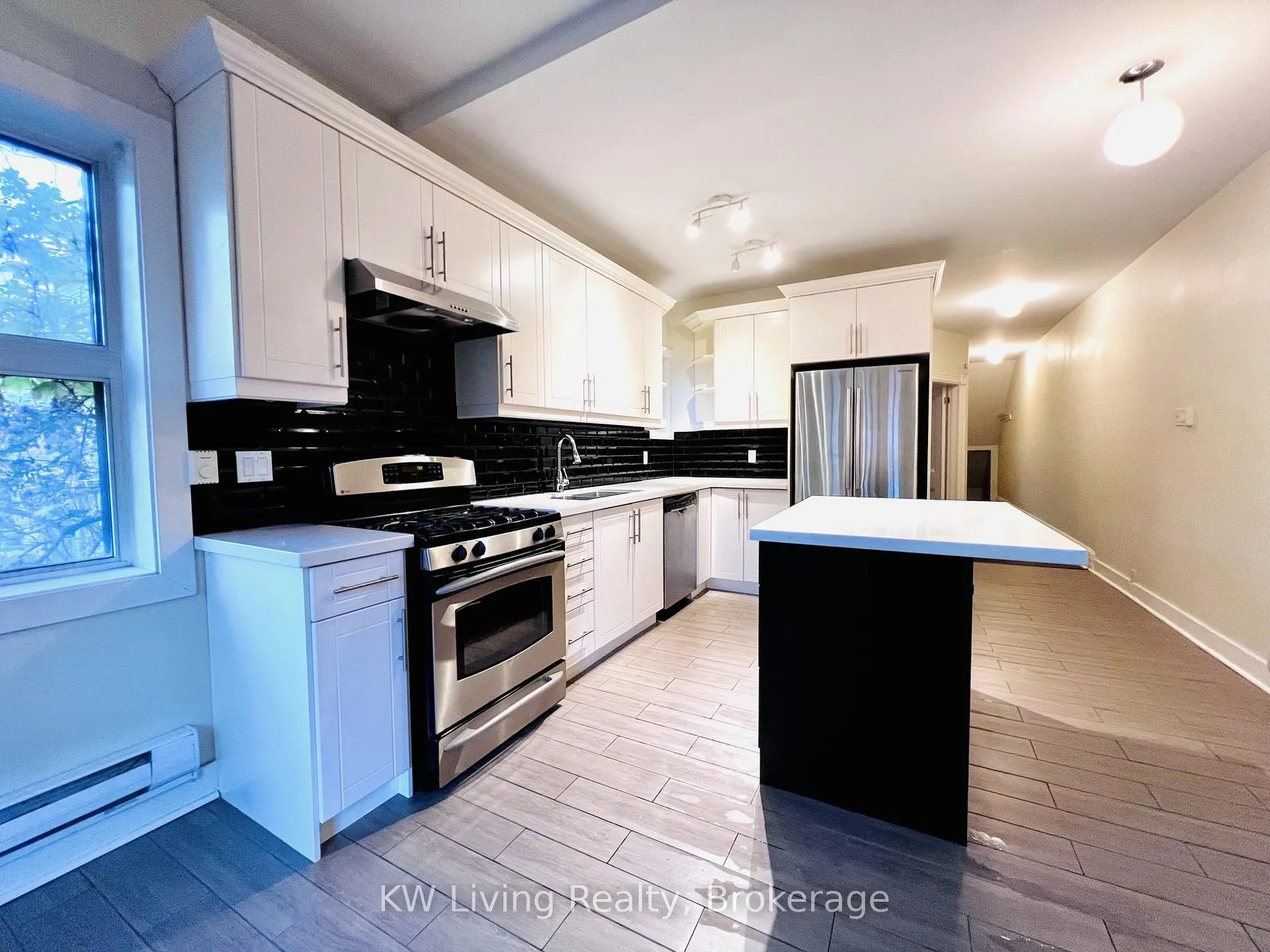 Photo 12 of Unit Main, 415 Manning Avenue, Toronto, Palmerston-Little Italy — HOMEH