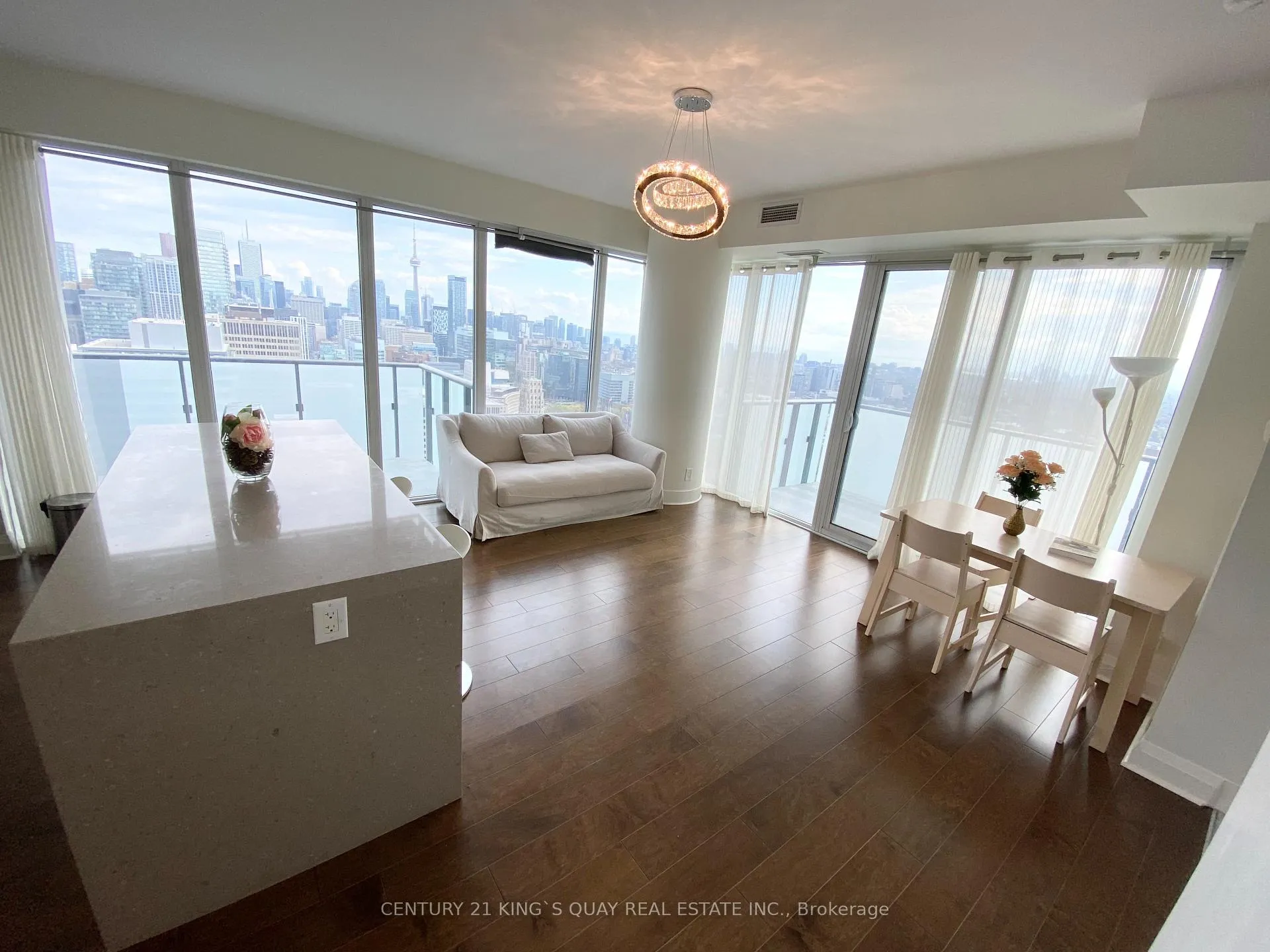 Photo 2 of Unit 3704, 1080 Bay Street, Toronto, Bay Street Corridor — HOMEH
