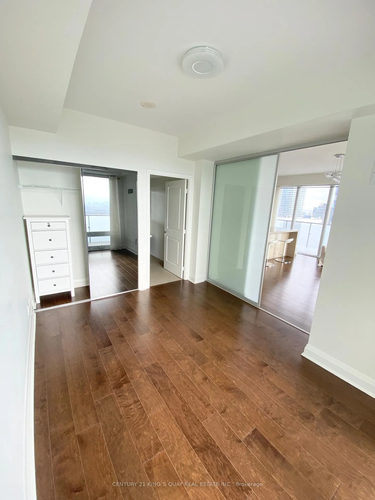 Photo 9 of Unit 3704, 1080 Bay Street, Toronto, Bay Street Corridor — HOMEH