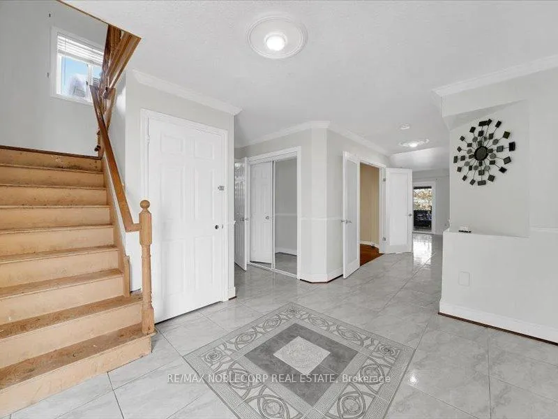 Photo 4 of 66 Stoneybrook Crescent, Barrie, Ardagh — HOMEH