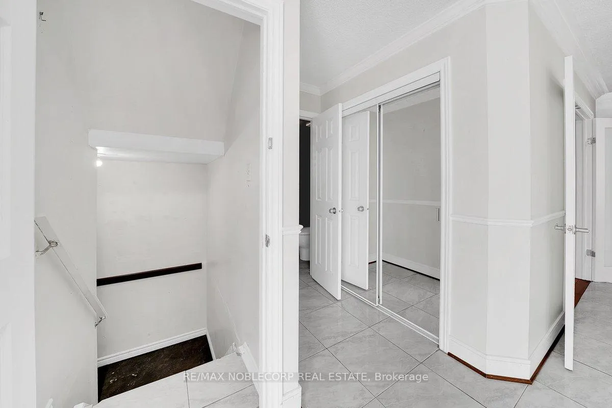 Photo 6 of 66 Stoneybrook Crescent, Barrie, Ardagh — HOMEH