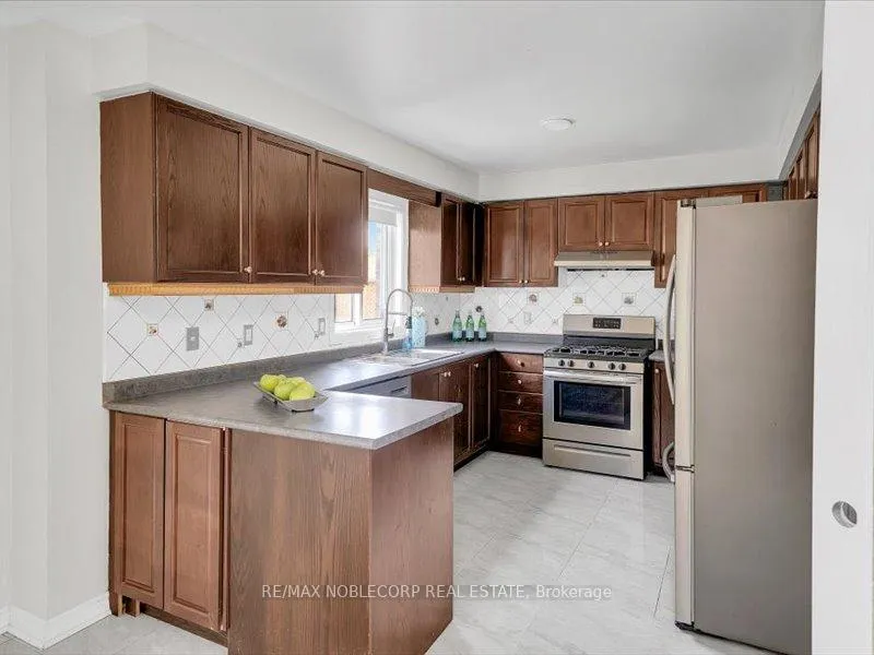 Photo 13 of 66 Stoneybrook Crescent, Barrie, Ardagh — HOMEH