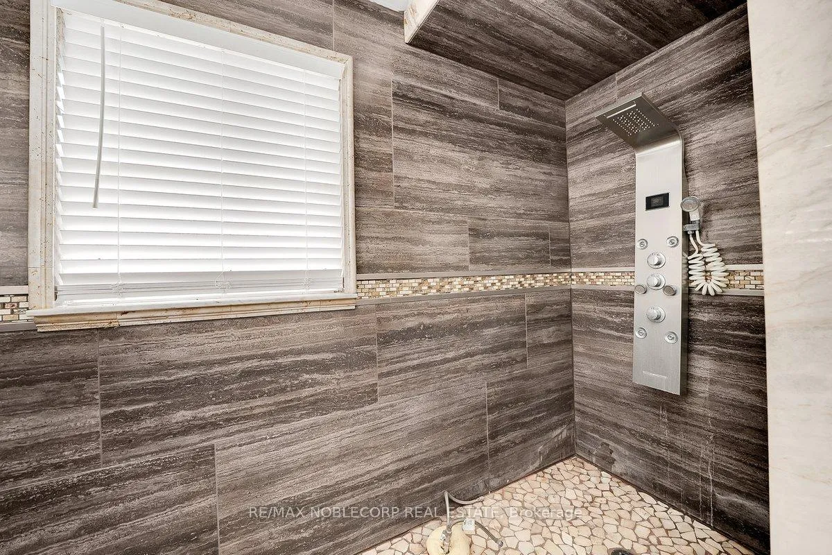 Photo 27 of 66 Stoneybrook Crescent, Barrie, Ardagh — HOMEH