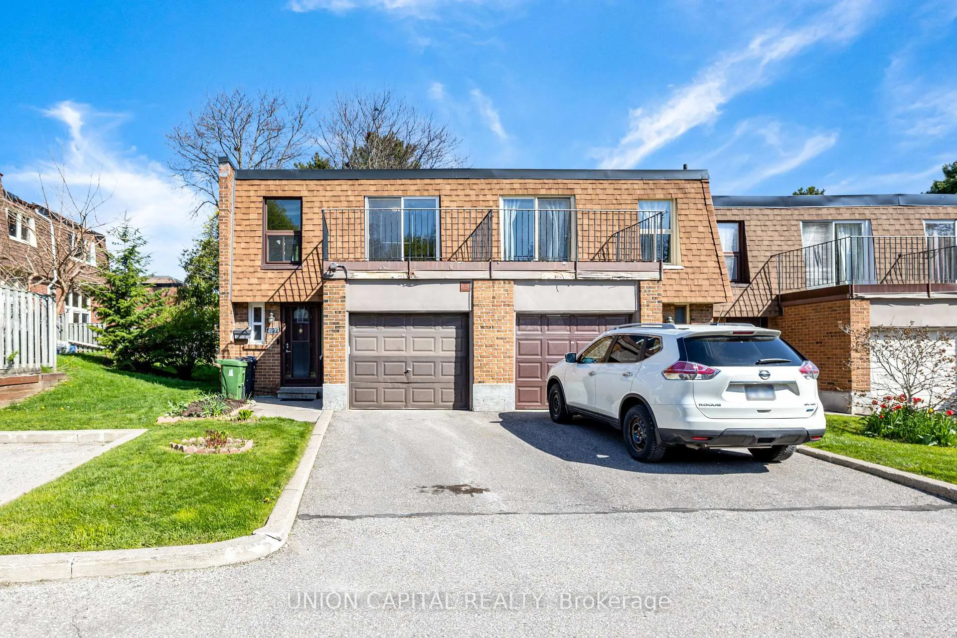 Front of 227 Huntingdale Boulevard
