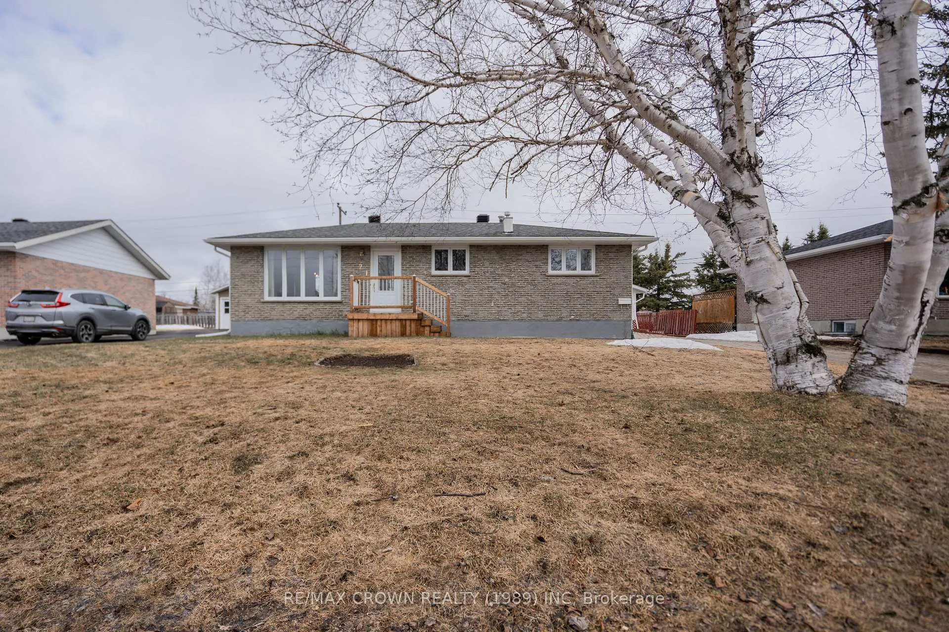 Photo 3 of 21 Clark Street, Kapuskasing — HOMEH