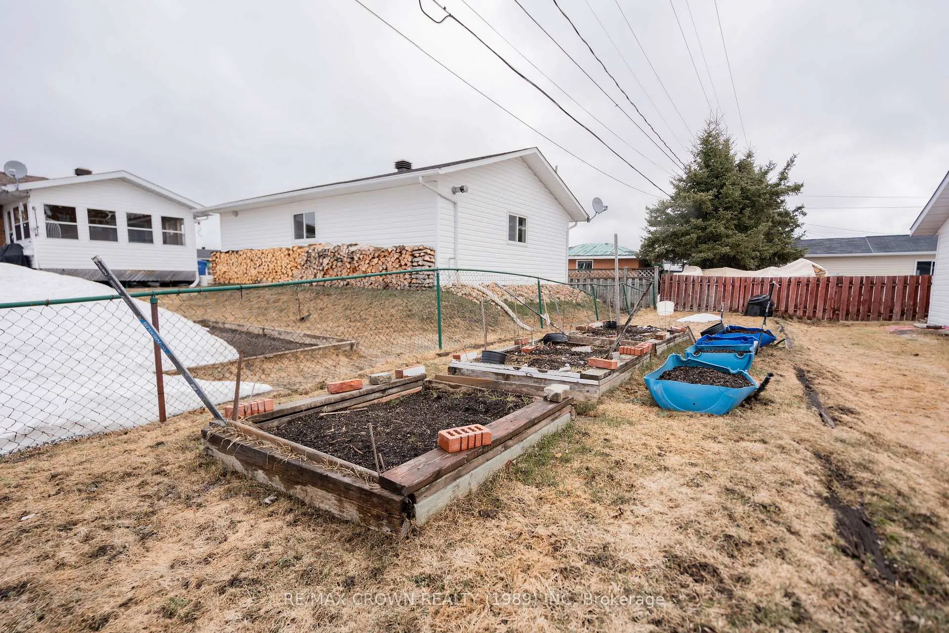 Photo 49 of 21 Clark Street, Kapuskasing — HOMEH