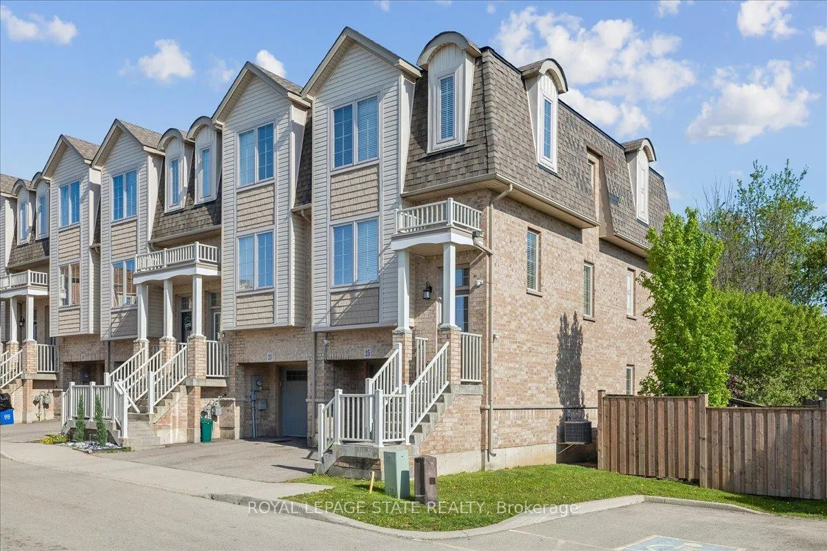 Photo 7 of Unit 25, 11 Stockbridge Gardens, Hamilton, Stoney Creek Mountain — HOMEH