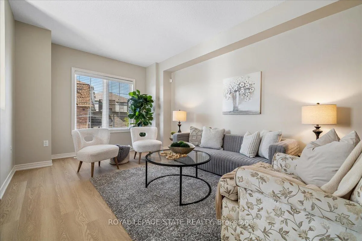 Photo 11 of Unit 25, 11 Stockbridge Gardens, Hamilton, Stoney Creek Mountain — HOMEH