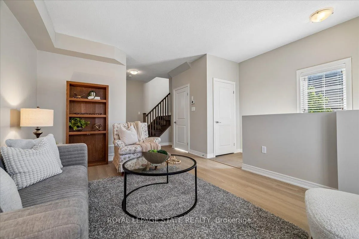 Photo 13 of Unit 25, 11 Stockbridge Gardens, Hamilton, Stoney Creek Mountain — HOMEH