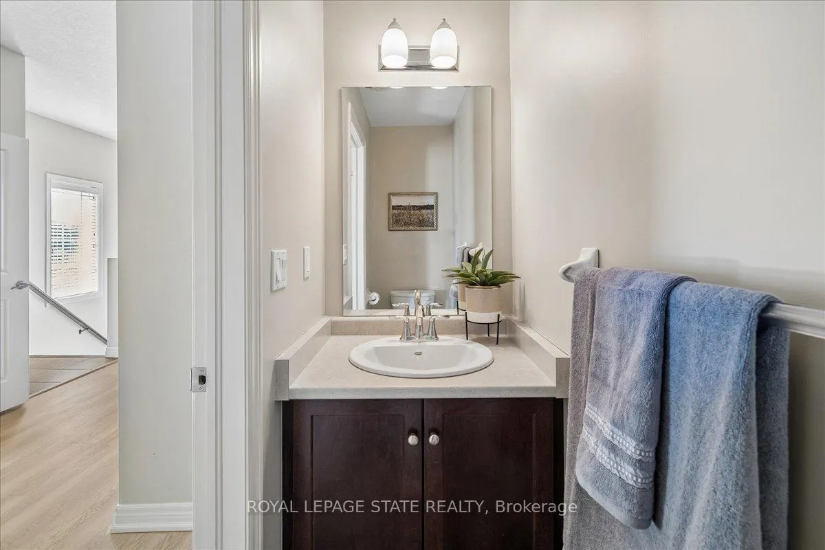 Photo 16 of Unit 25, 11 Stockbridge Gardens, Hamilton, Stoney Creek Mountain — HOMEH