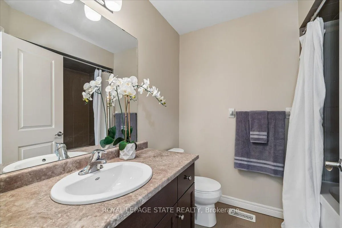 Photo 34 of Unit 25, 11 Stockbridge Gardens, Hamilton, Stoney Creek Mountain — HOMEH