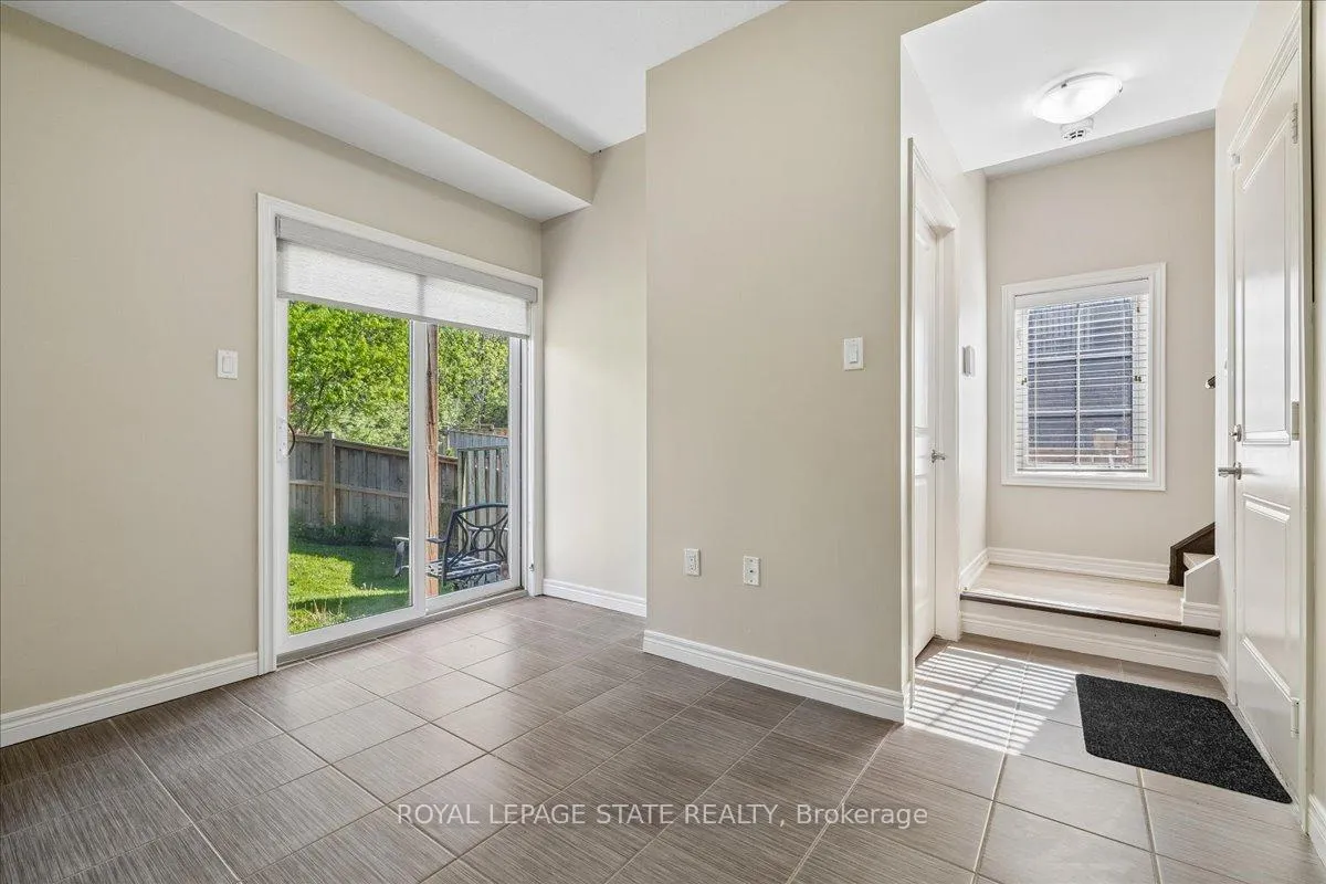 Photo 37 of Unit 25, 11 Stockbridge Gardens, Hamilton, Stoney Creek Mountain — HOMEH