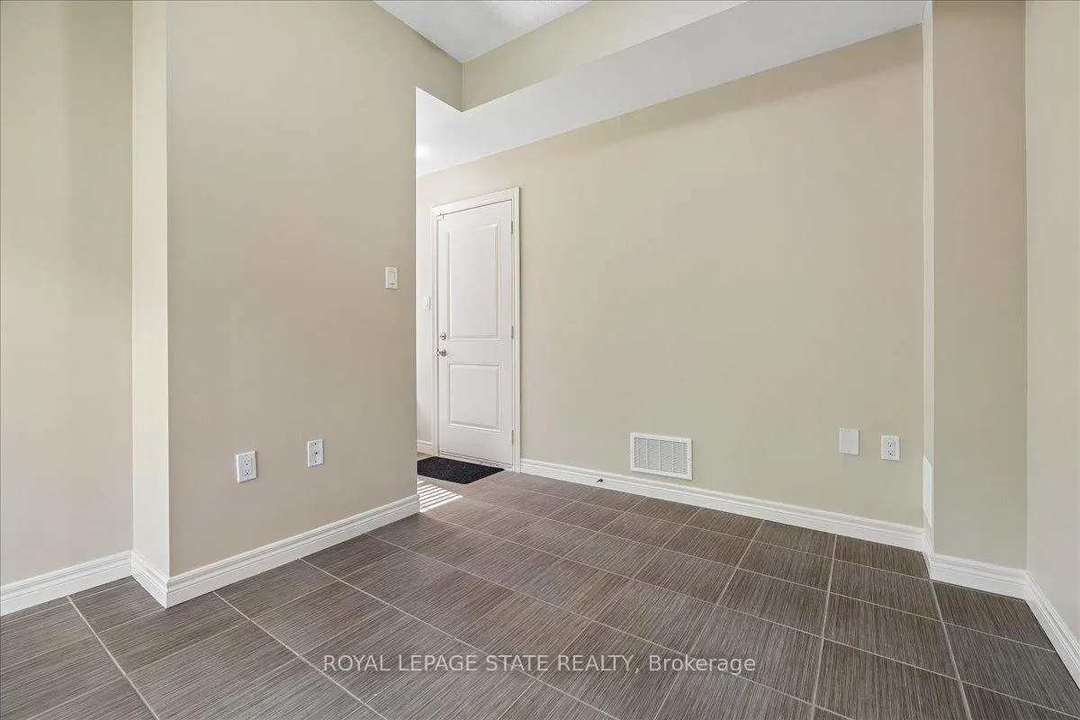 Photo 40 of Unit 25, 11 Stockbridge Gardens, Hamilton, Stoney Creek Mountain — HOMEH