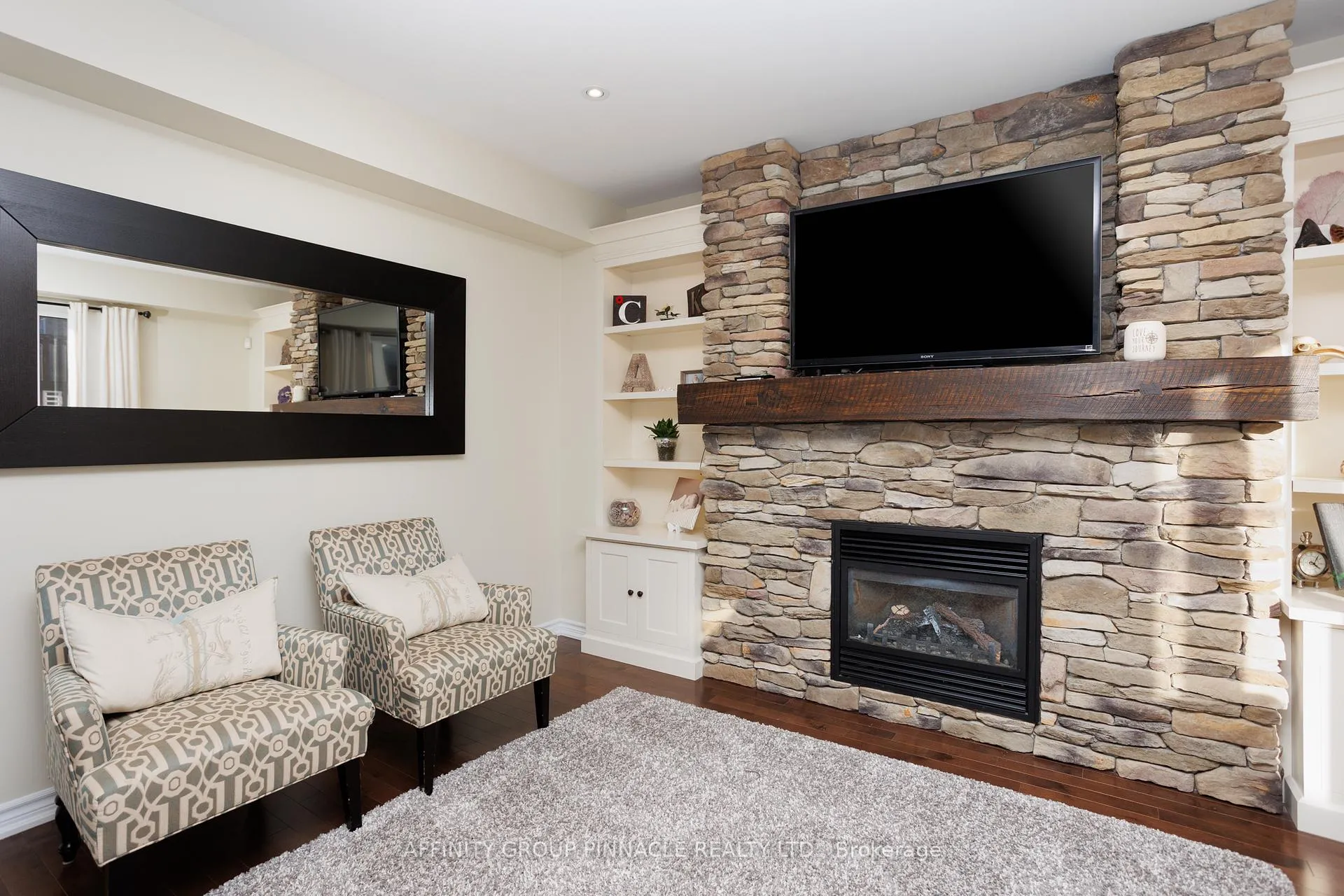 Photo 15 of 31 Ellis Crescent, Kawartha Lakes, Lindsay — HOMEH