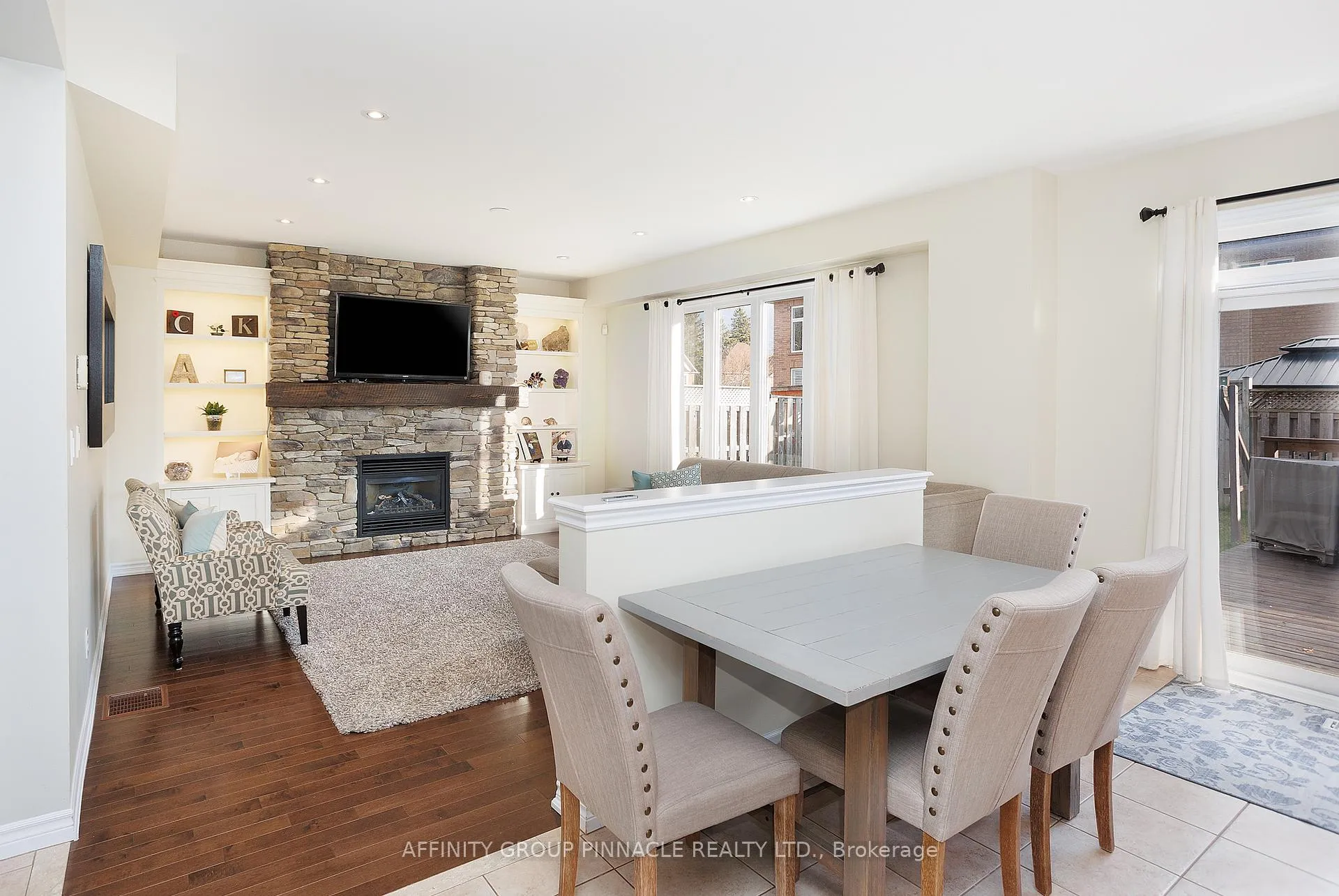 Photo 16 of 31 Ellis Crescent, Kawartha Lakes, Lindsay — HOMEH