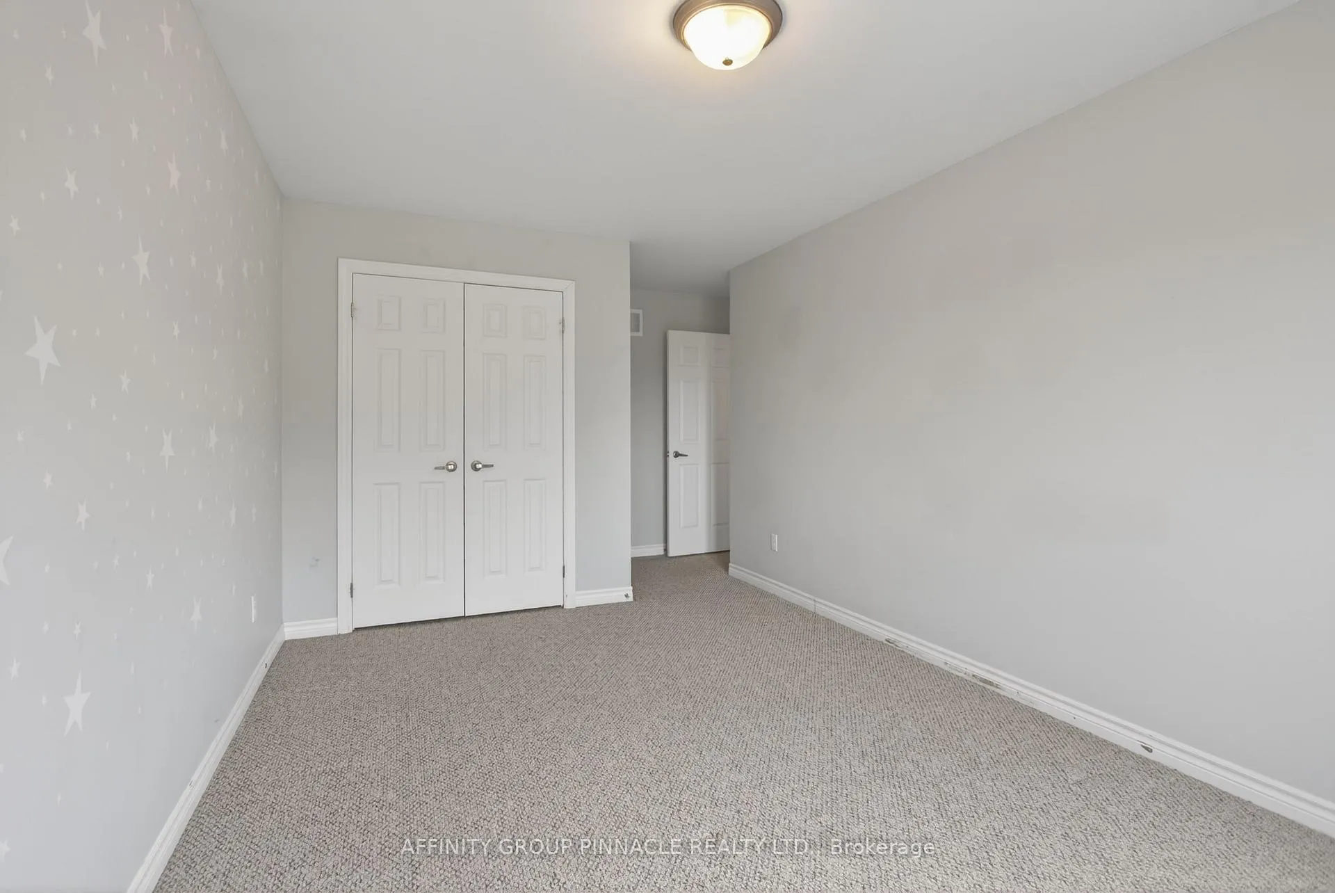 Photo 29 of 31 Ellis Crescent, Kawartha Lakes, Lindsay — HOMEH