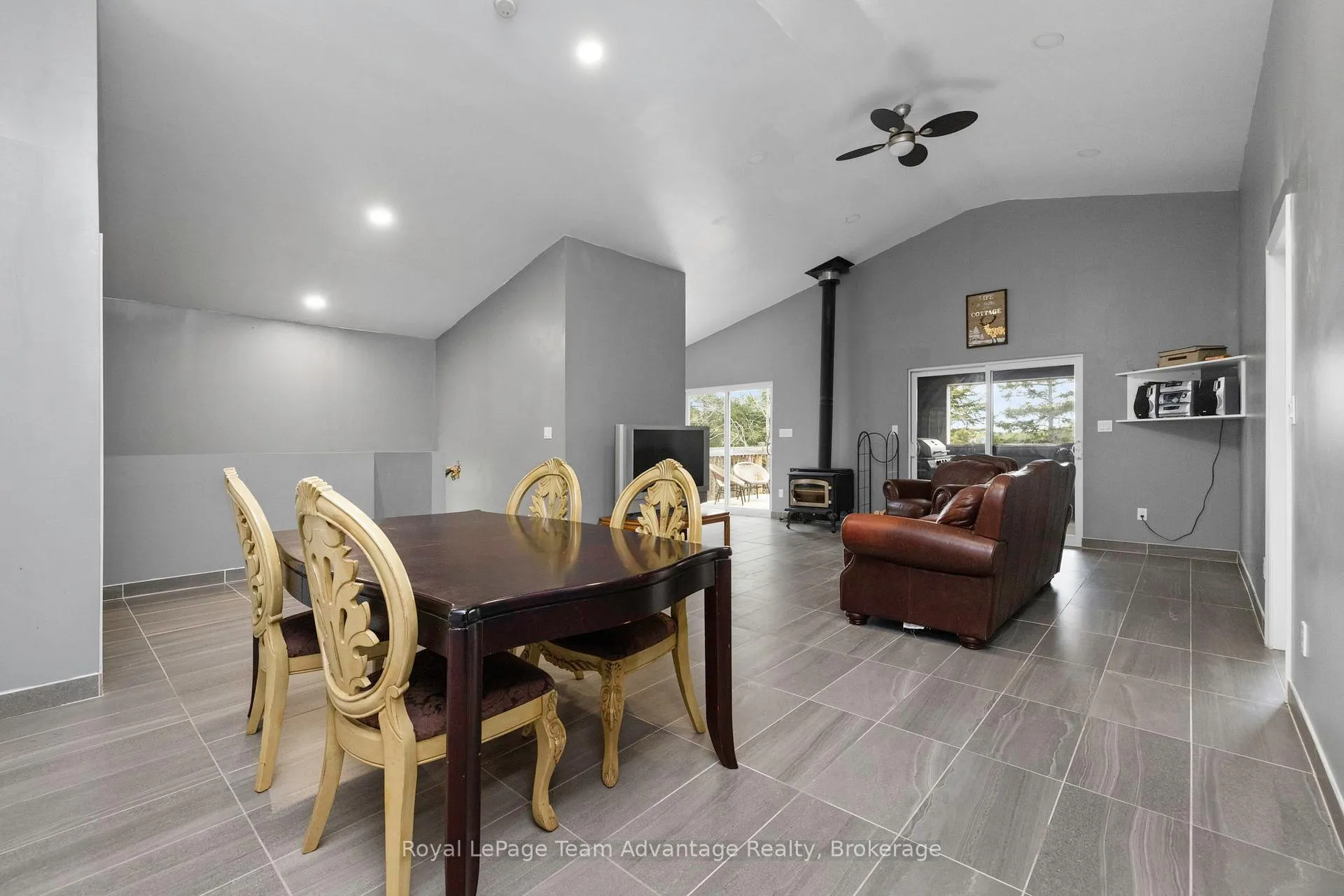 Photo 9 of 11 Nickles Cove Road, Whitestone, Dunchurch — HOMEH