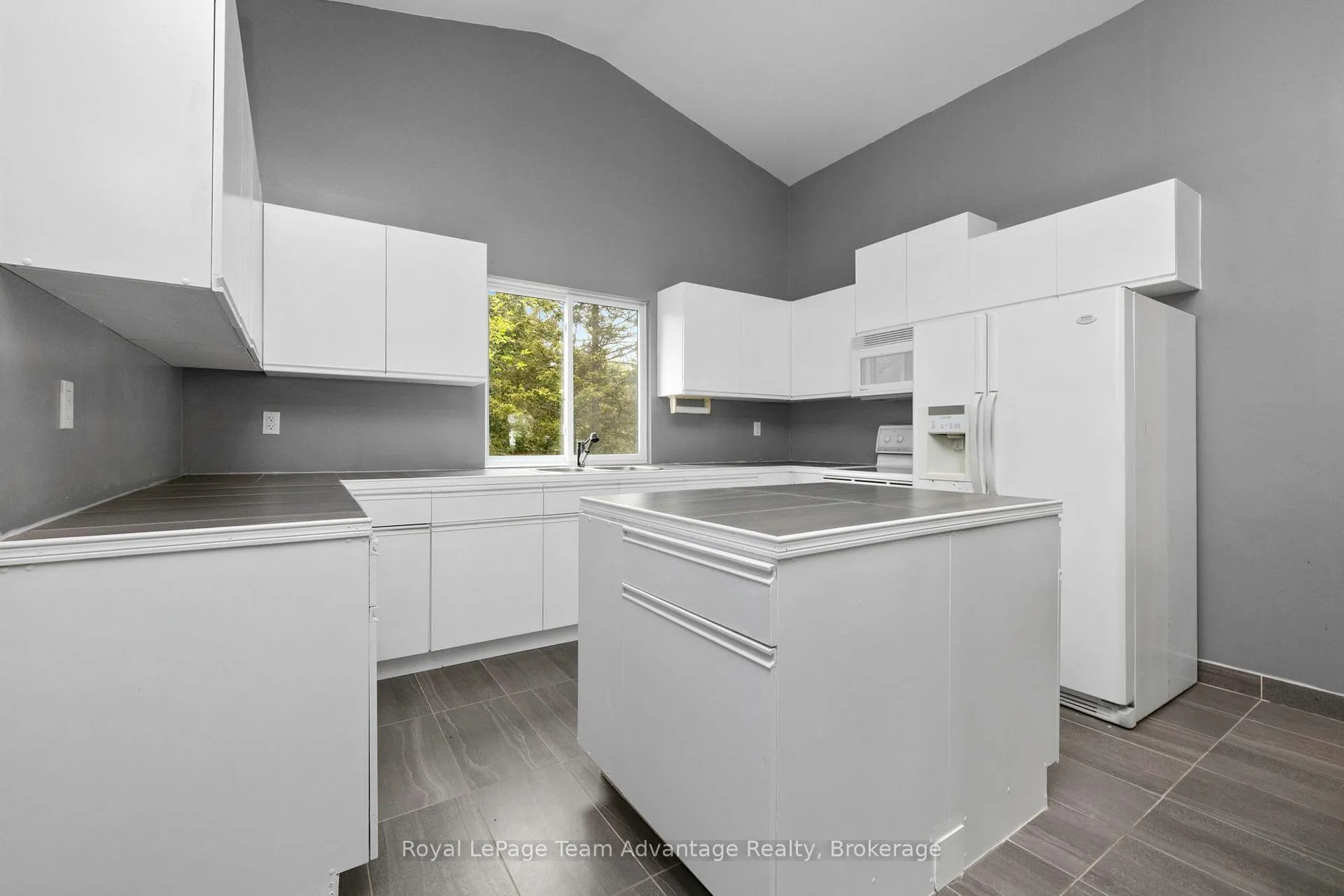 Photo 10 of 11 Nickles Cove Road, Whitestone, Dunchurch — HOMEH