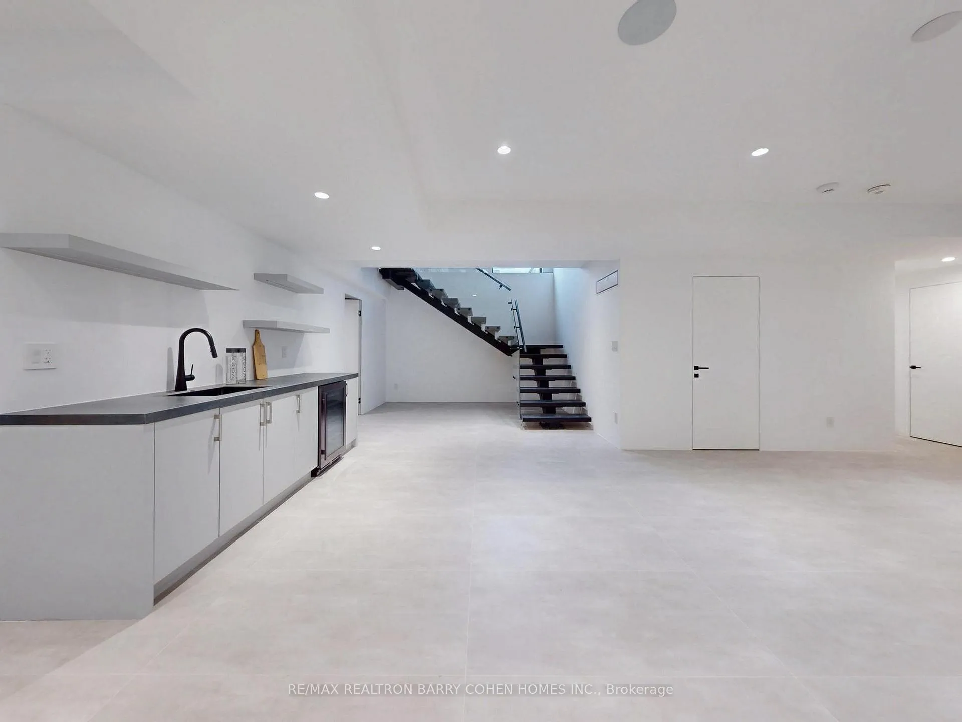 Photo 36 of 135 Imperial Street, Toronto, Yonge-Eglinton — HOMEH