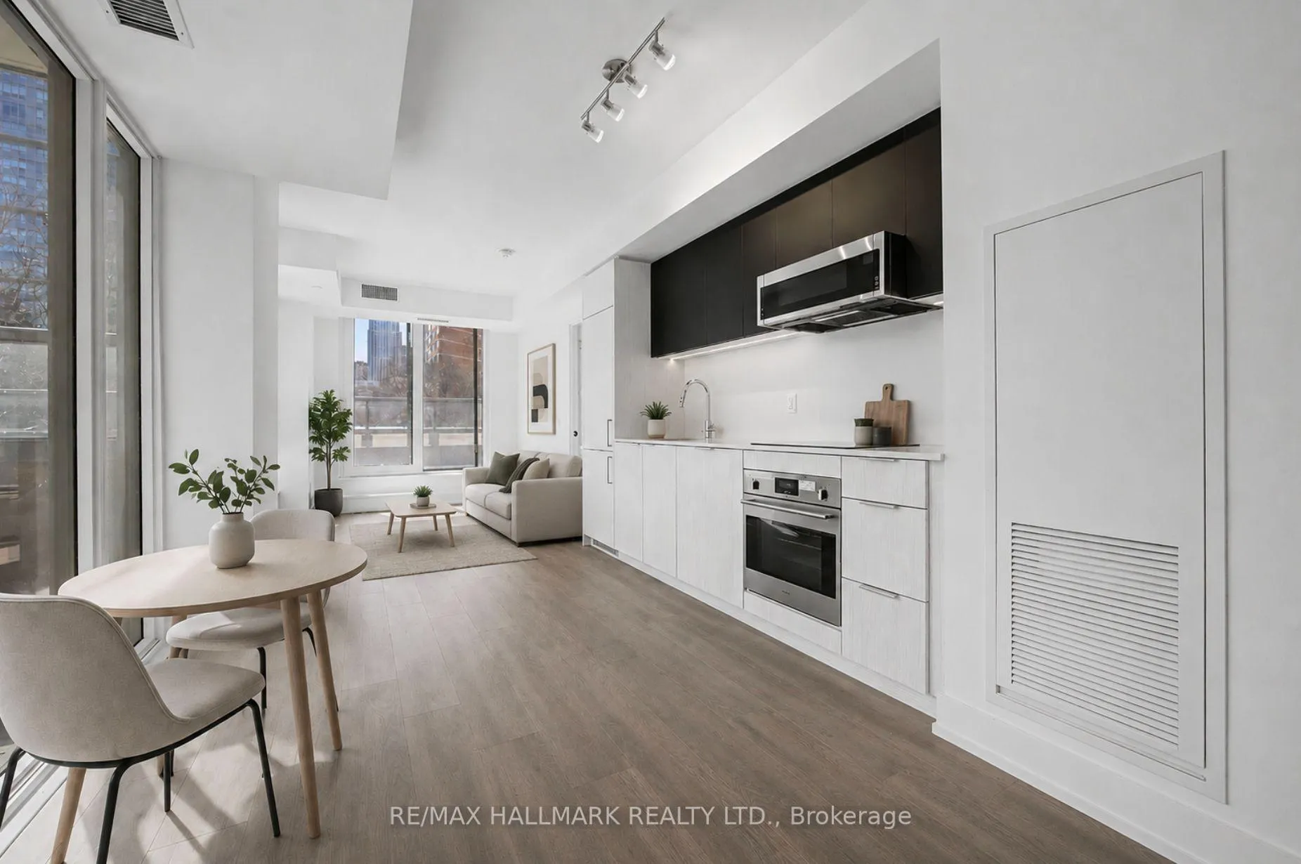 Photo 3 of Unit 403, 308 Jarvis Street, Toronto, Church-Yonge Corridor — HOMEH