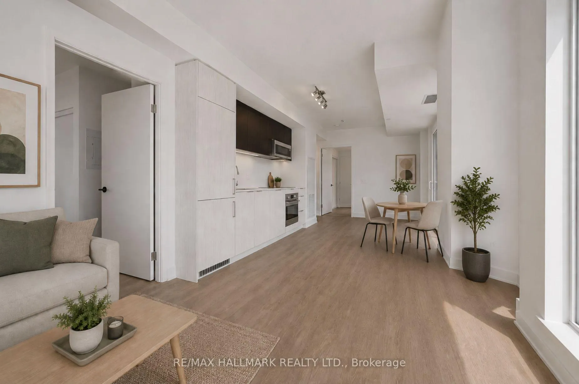Photo 5 of Unit 403, 308 Jarvis Street, Toronto, Church-Yonge Corridor — HOMEH