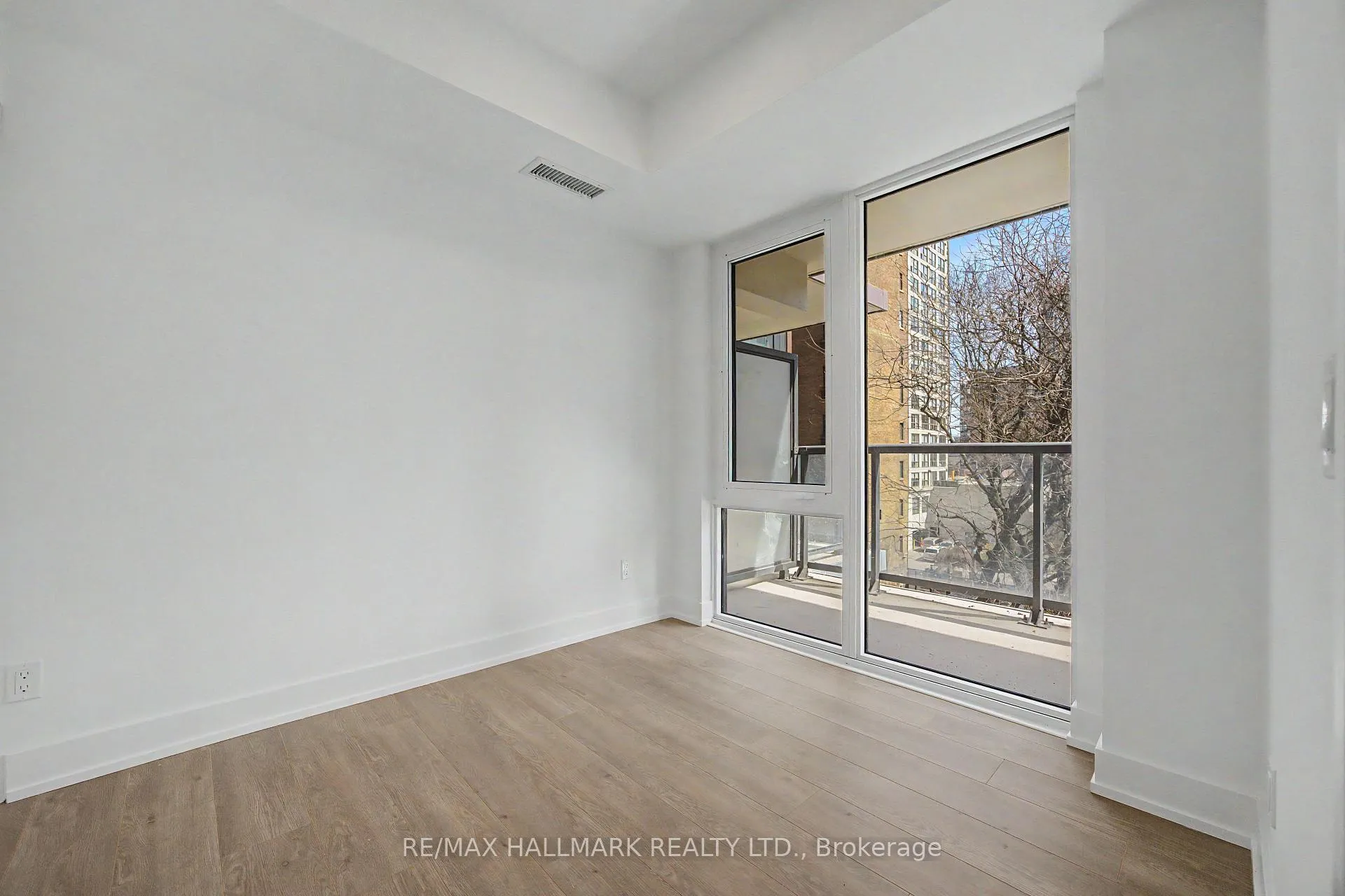 Photo 10 of Unit 403, 308 Jarvis Street, Toronto, Church-Yonge Corridor — HOMEH