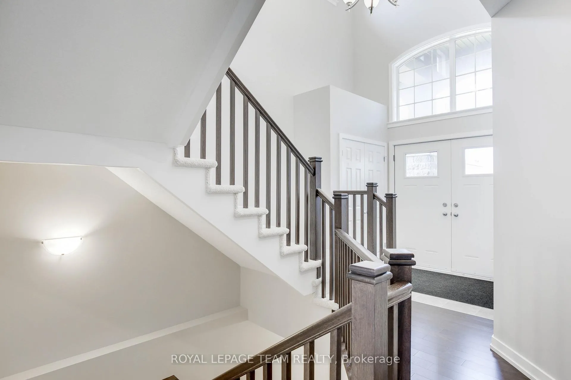 Photo 6 of 389 Andalusian Crescent, Ottawa, Kanata - Emerald Meadows/Trailwest — HOMEH