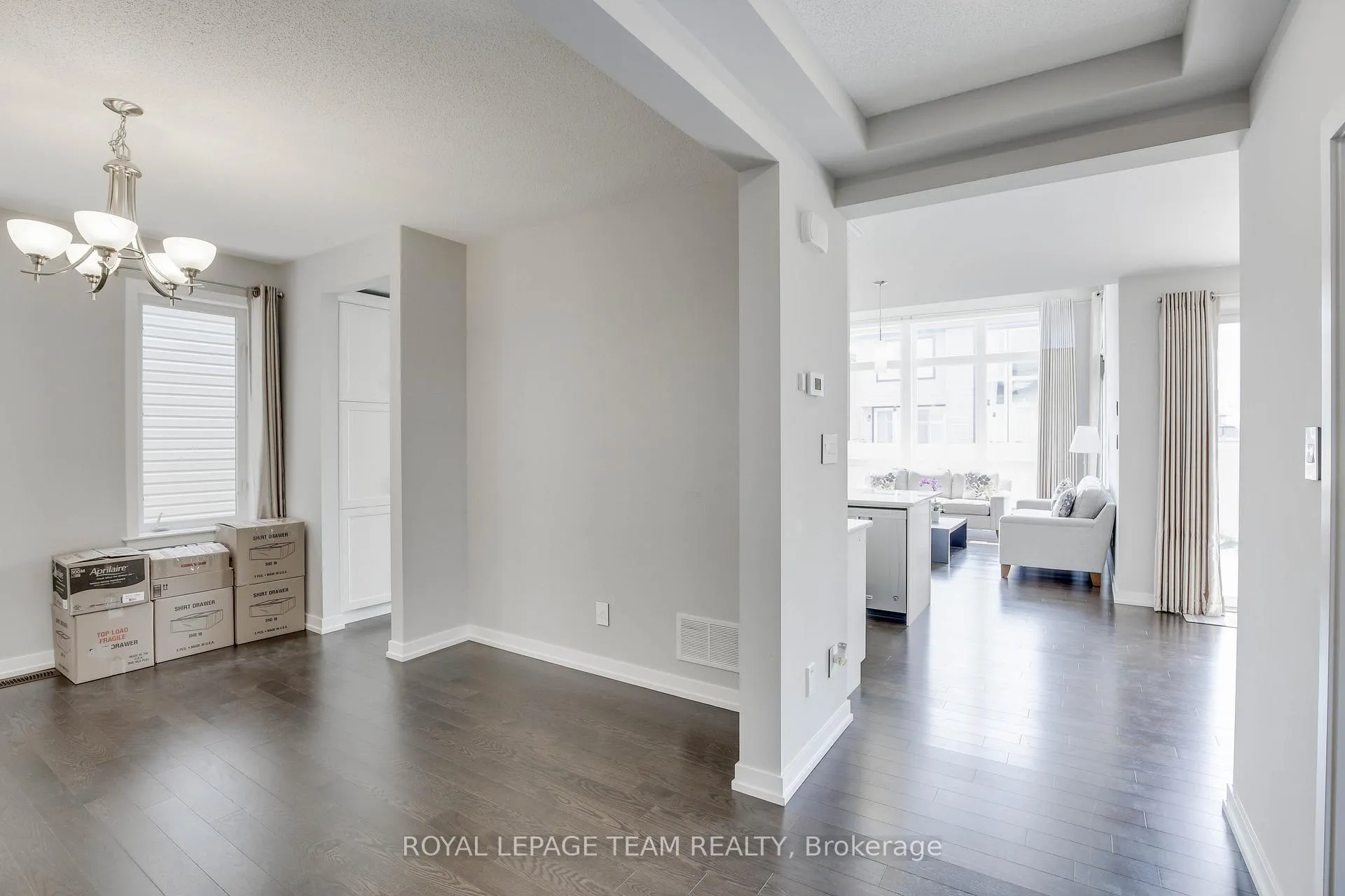 Photo 11 of 389 Andalusian Crescent, Ottawa, Kanata - Emerald Meadows/Trailwest — HOMEH